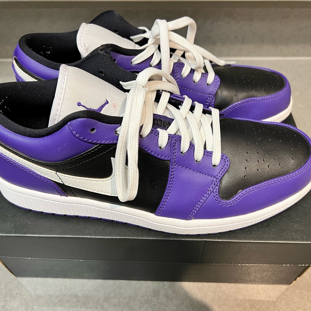 Nike Air Jordan 1 Low (Great condition)